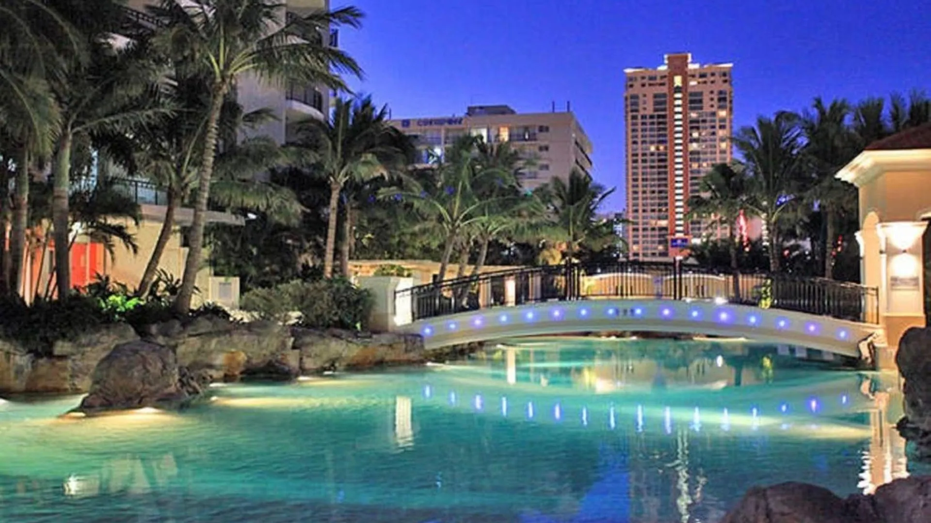 Chevron Renaissance - Spacious 2 Bedroom Haven - Coasthm Gold Coast 0*,