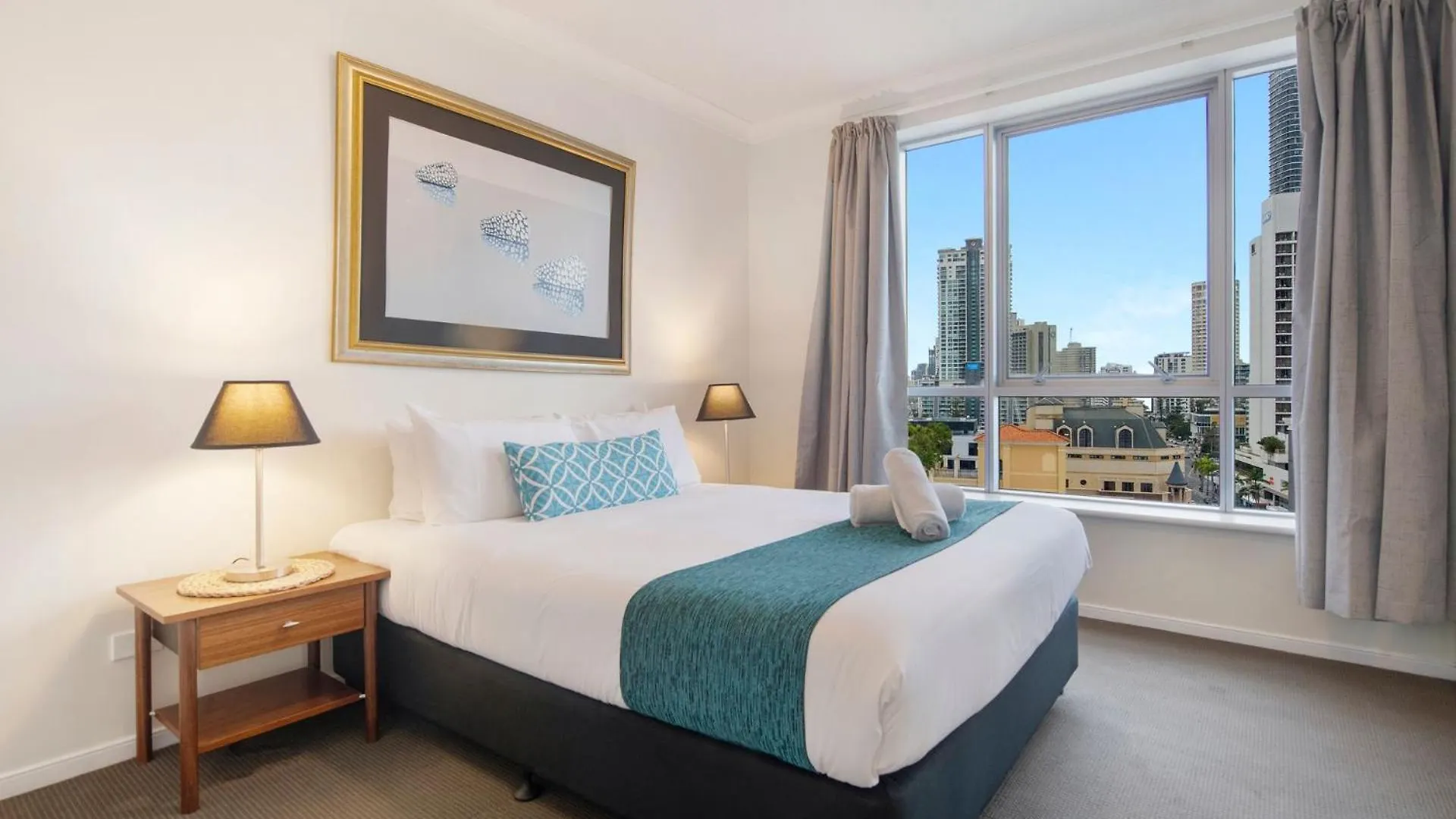 Chevron Renaissance - Spacious 2 Bedroom Haven - Coasthm Gold Coast