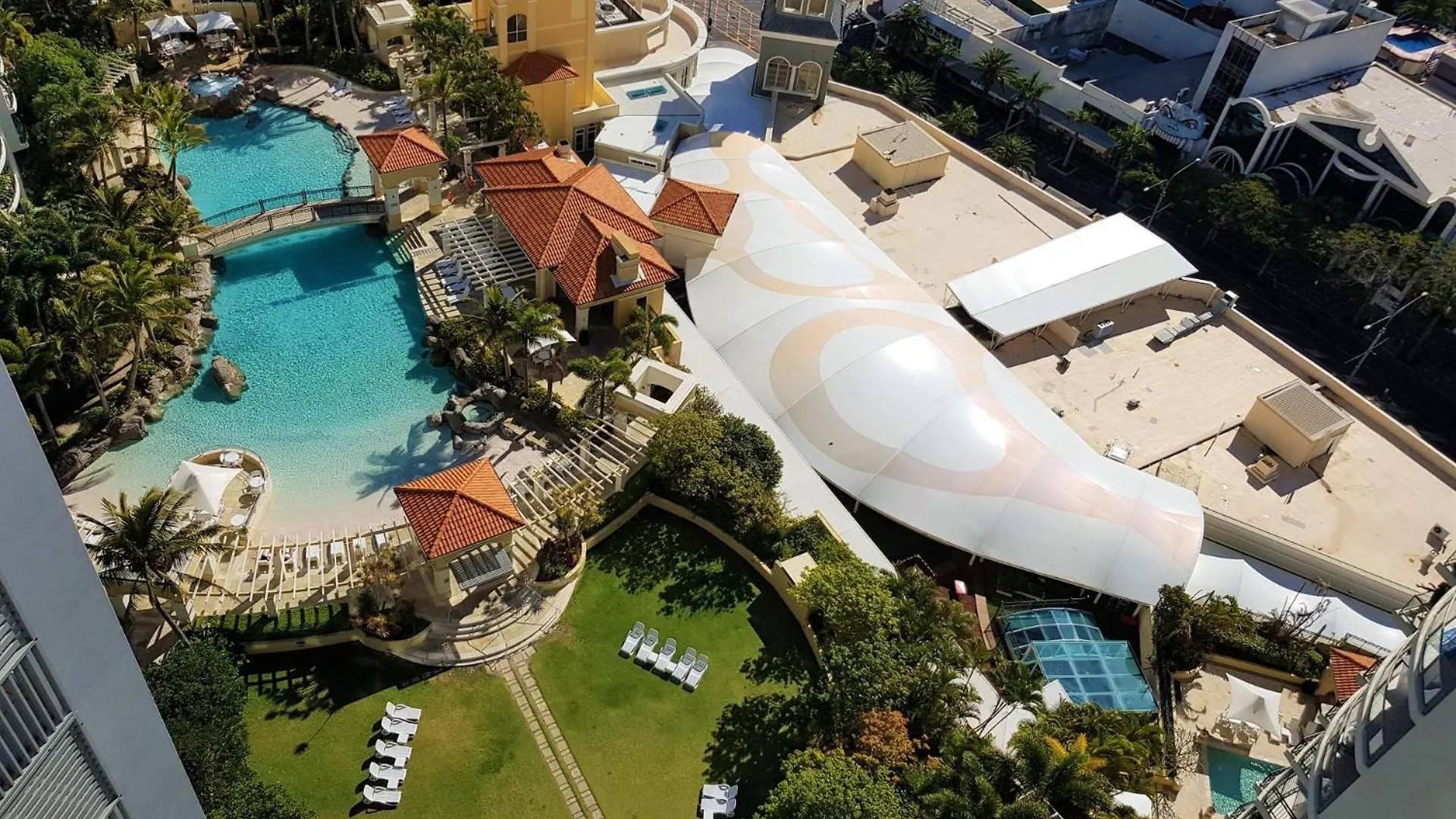 Apartamento Chevron Renaissance - Spacious 2 Bedroom Haven - Coasthm Gold Coast