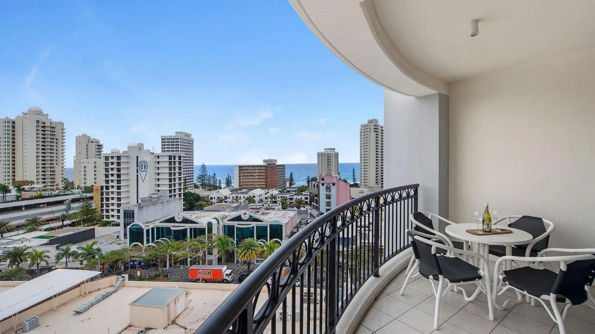 Apartamento Chevron Renaissance - Spacious 2 Bedroom Haven - Coasthm Gold Coast